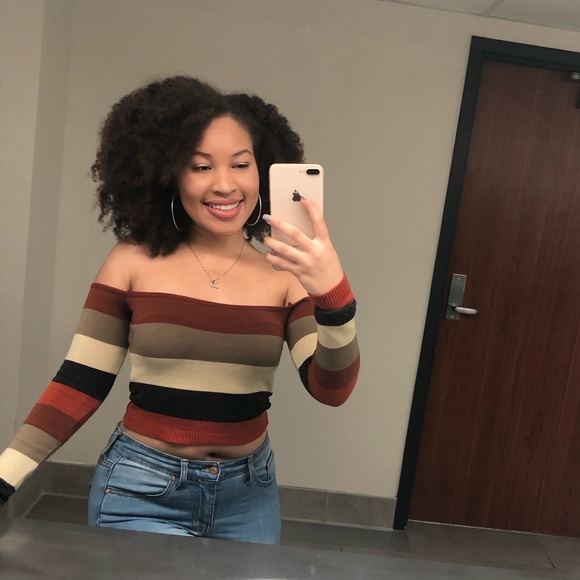 Meet your Posher, Donni 💕 - Picture 6 of 16